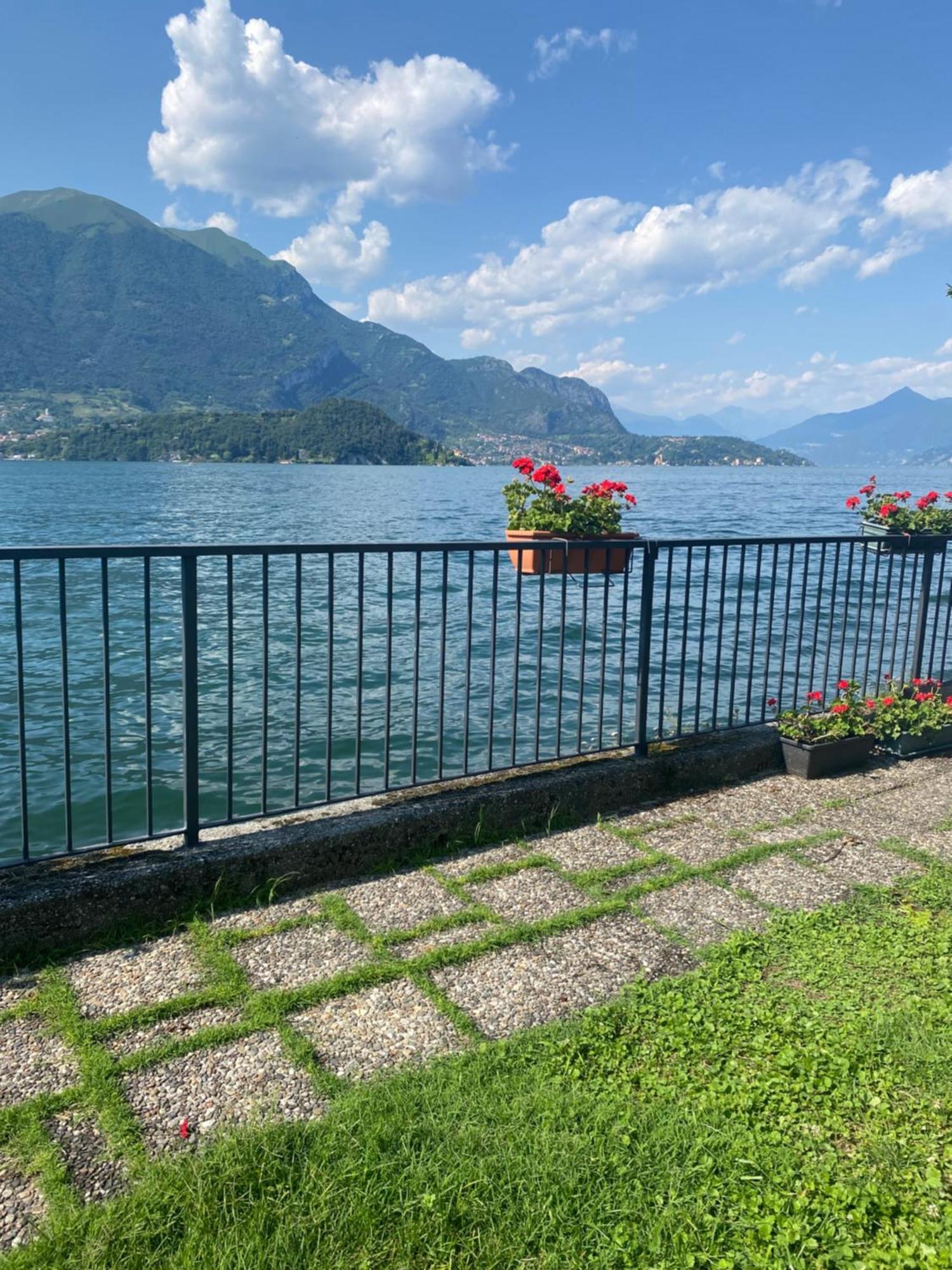 Peonia Apartment - Appartamento Vista Lago Лезено Экстерьер фото