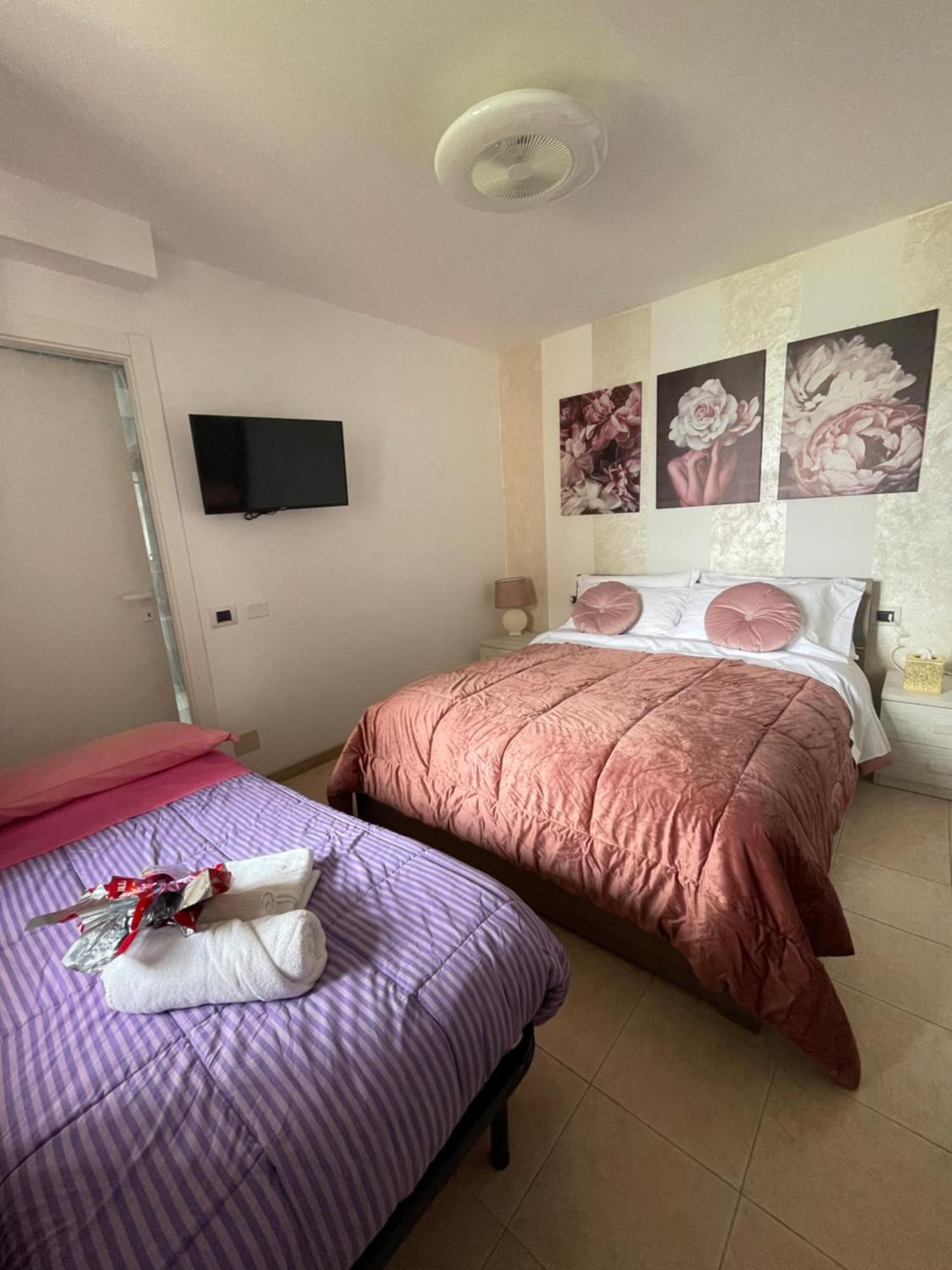 Peonia Apartment - Appartamento Vista Lago Лезено Номер фото